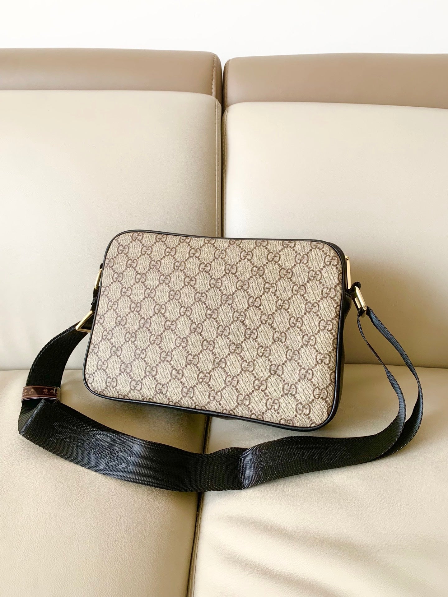 G fashion single-shoulder crossbody bag 0725061809