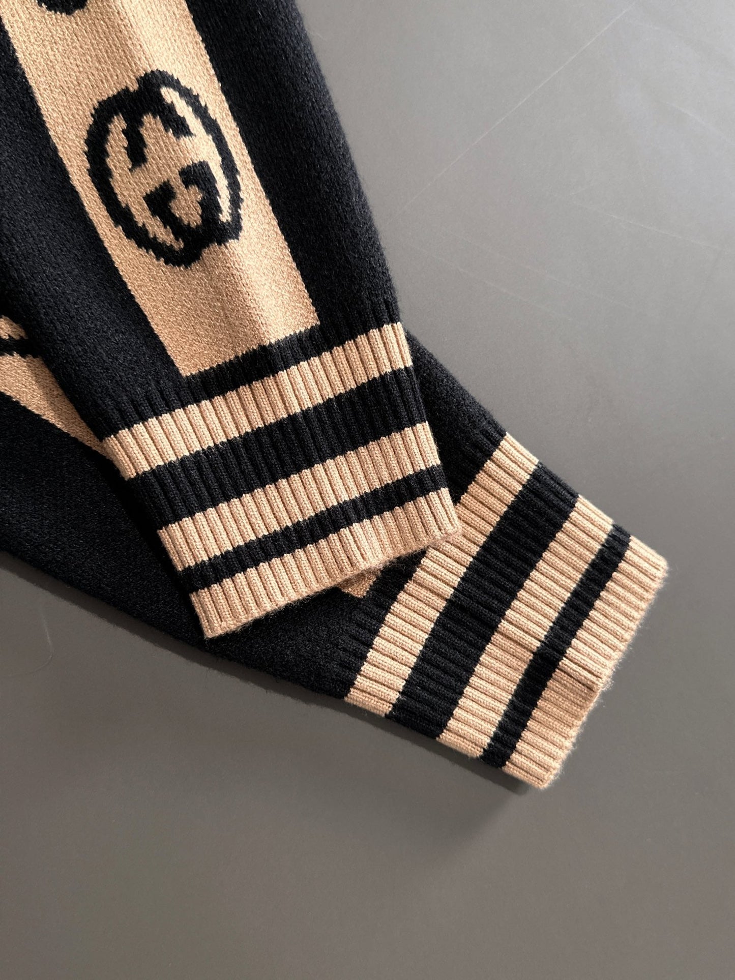 GG Fashion Print Crewneck Sweater 0724121811