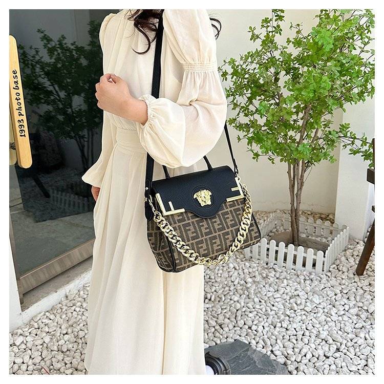 New fashion handbag PD1023082219