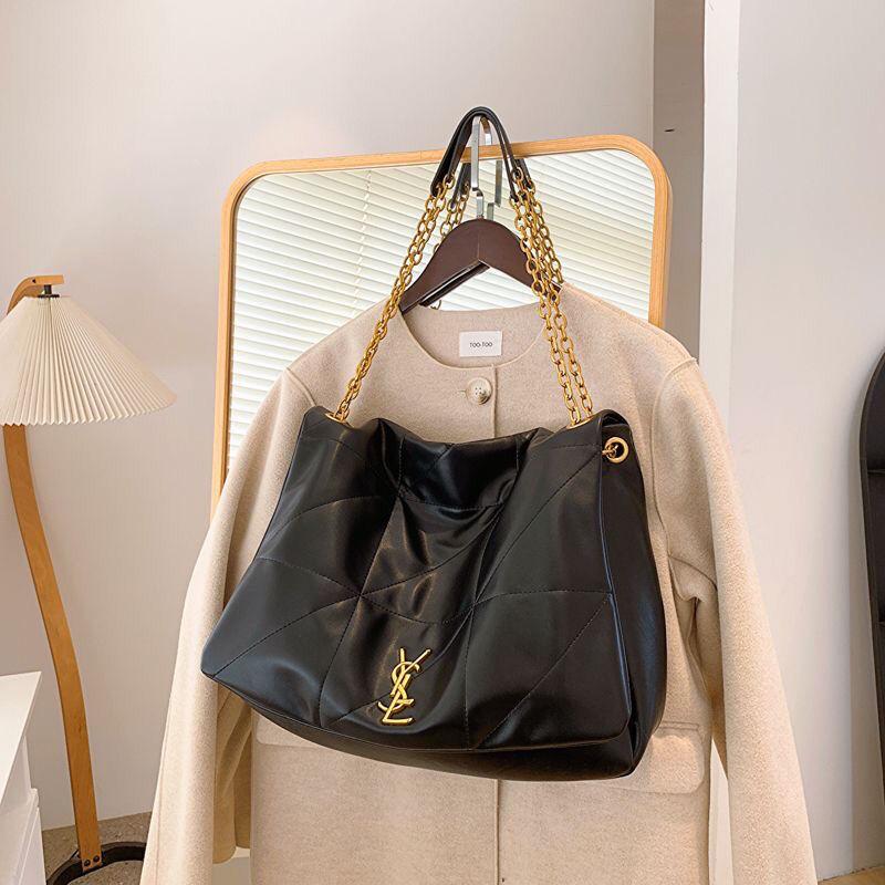 High-end Large-capacity Crossbody Bag 0823121101