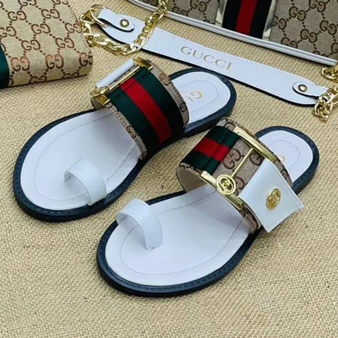 New fashion and versatile vintage sandals 1024070125