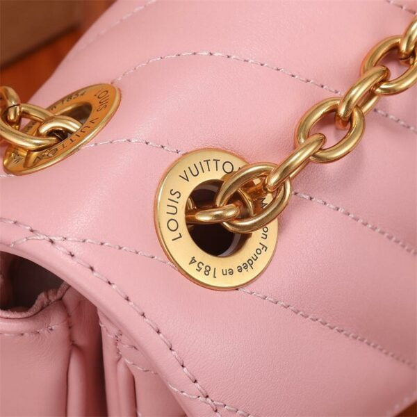 L New Wave Calfskin Small Chain Bag 0424062503