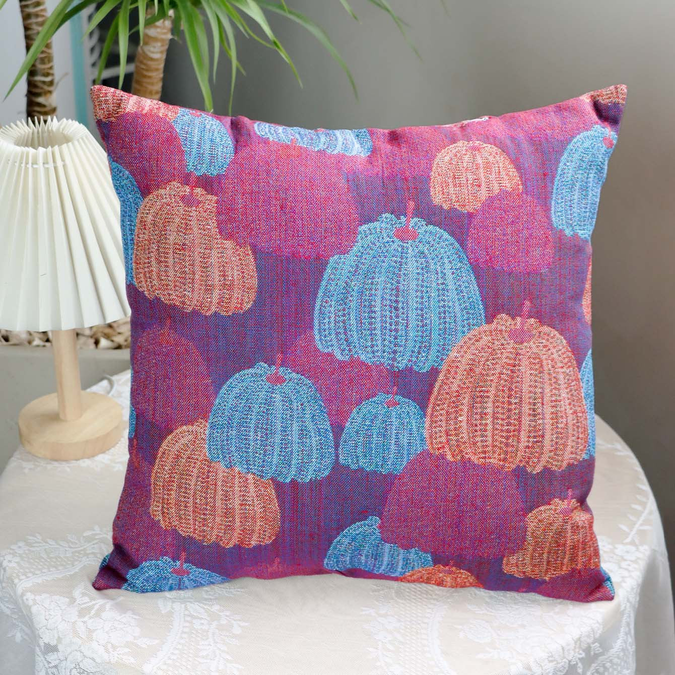 Retro-Style Knit Cushion 1025091004