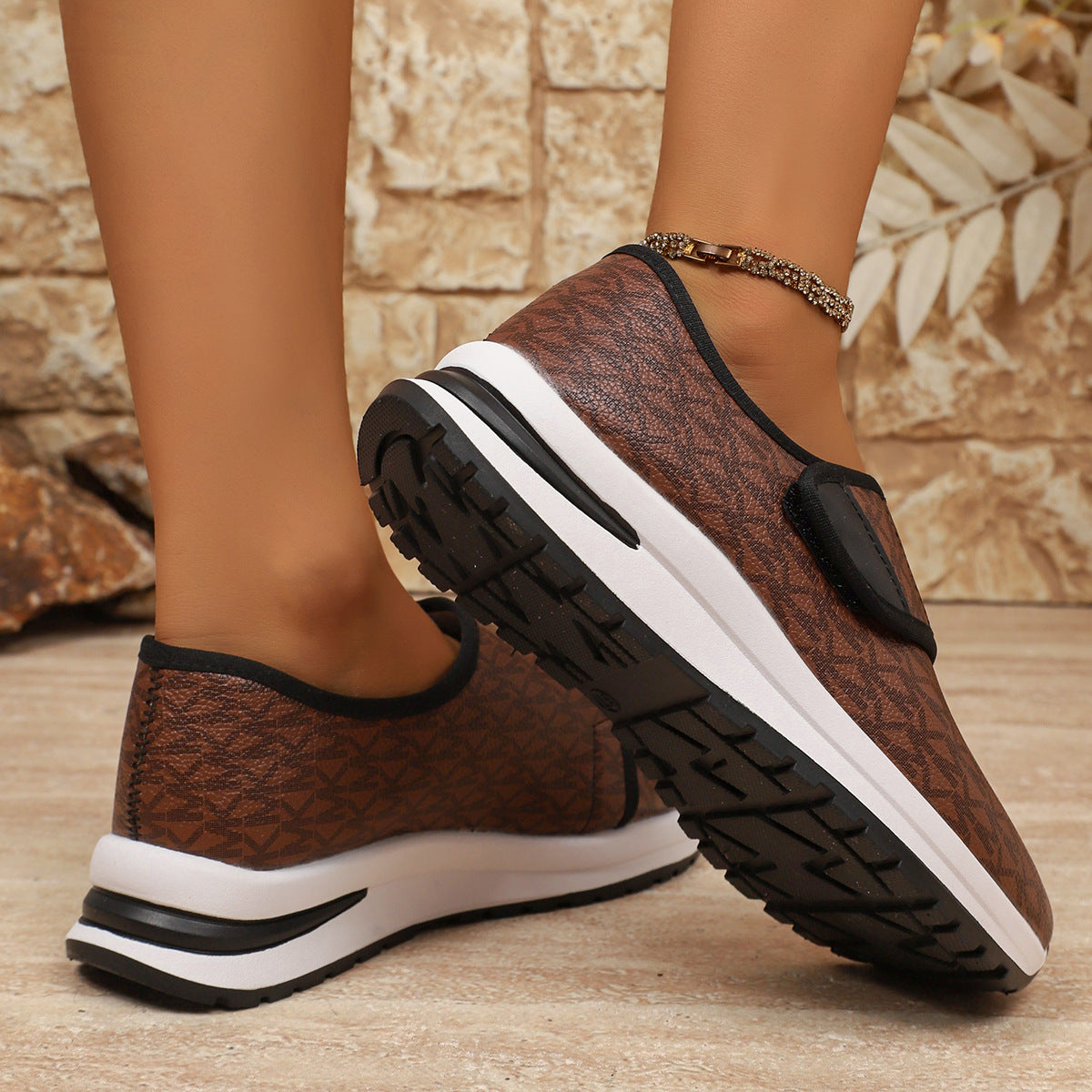 New Breathable Lightweight Women's Outdoor Athletic Shoes 1025082907