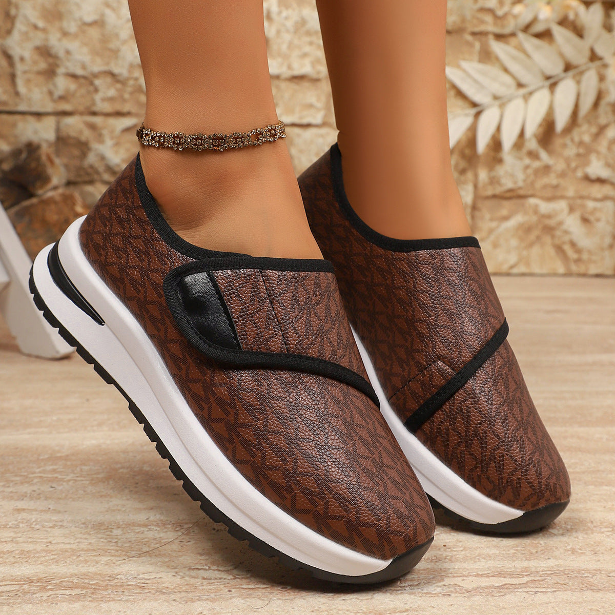 New Breathable Lightweight Women's Outdoor Athletic Shoes 1025082907