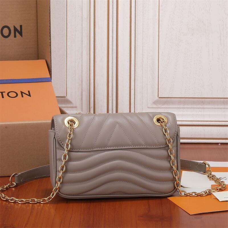 L New Wave Calfskin Small Chain Bag 0424062503