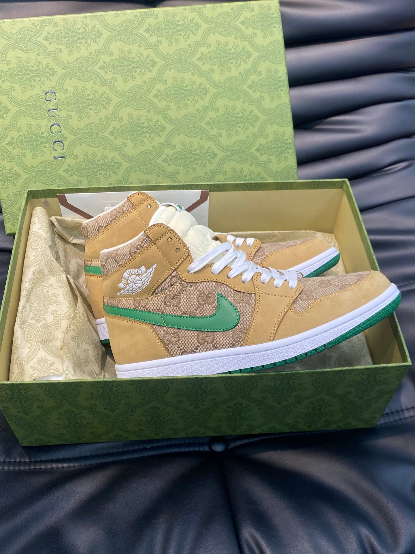 24 Limited Edition G & NK Inverted Hook Collaboration Sneakers 0424082610