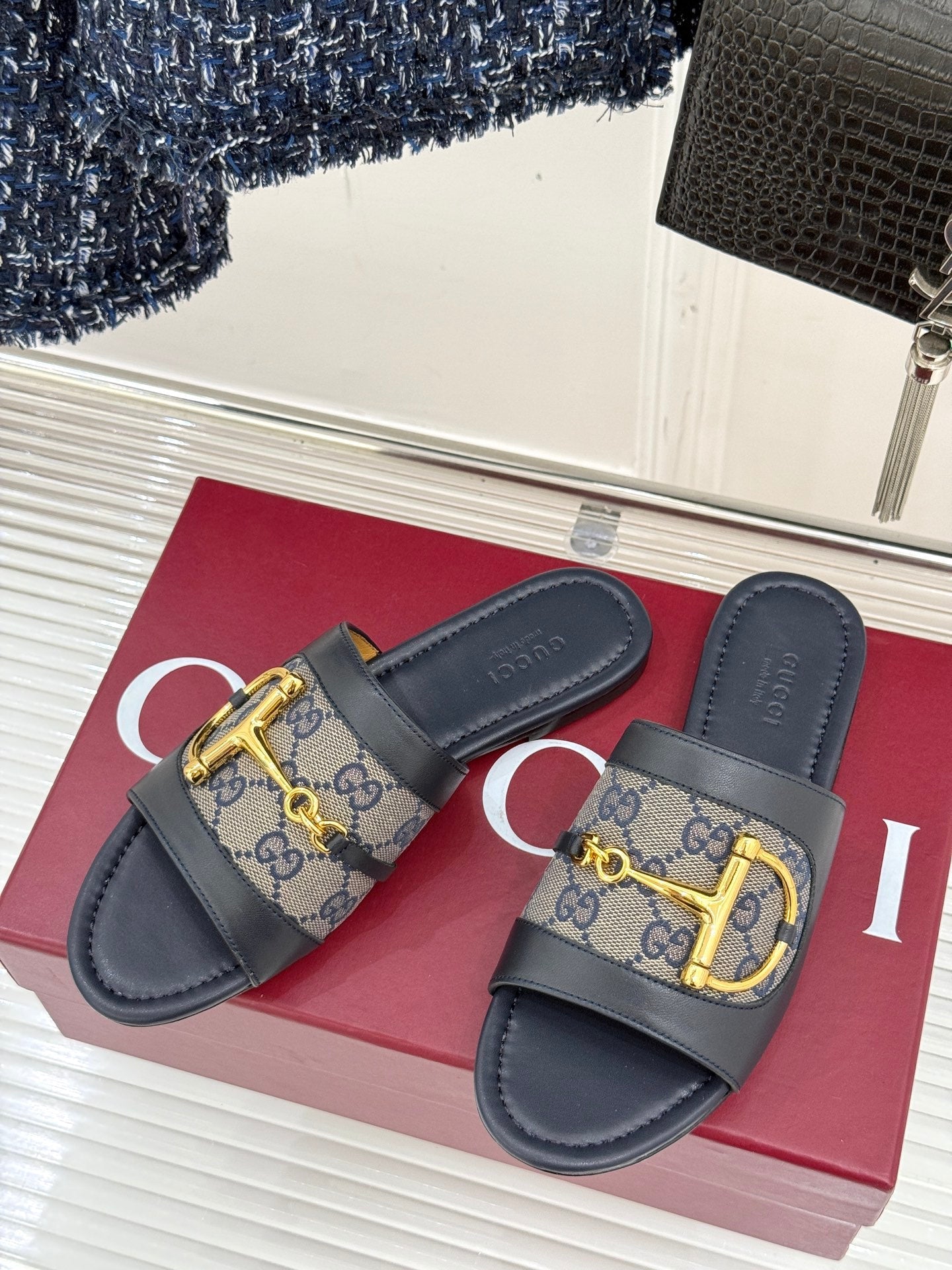 GG fashion 25 new slippers 0725043001