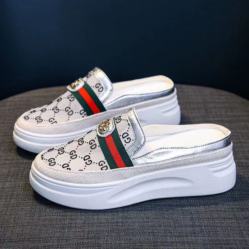 New versatile slip-on sandals 1025090107