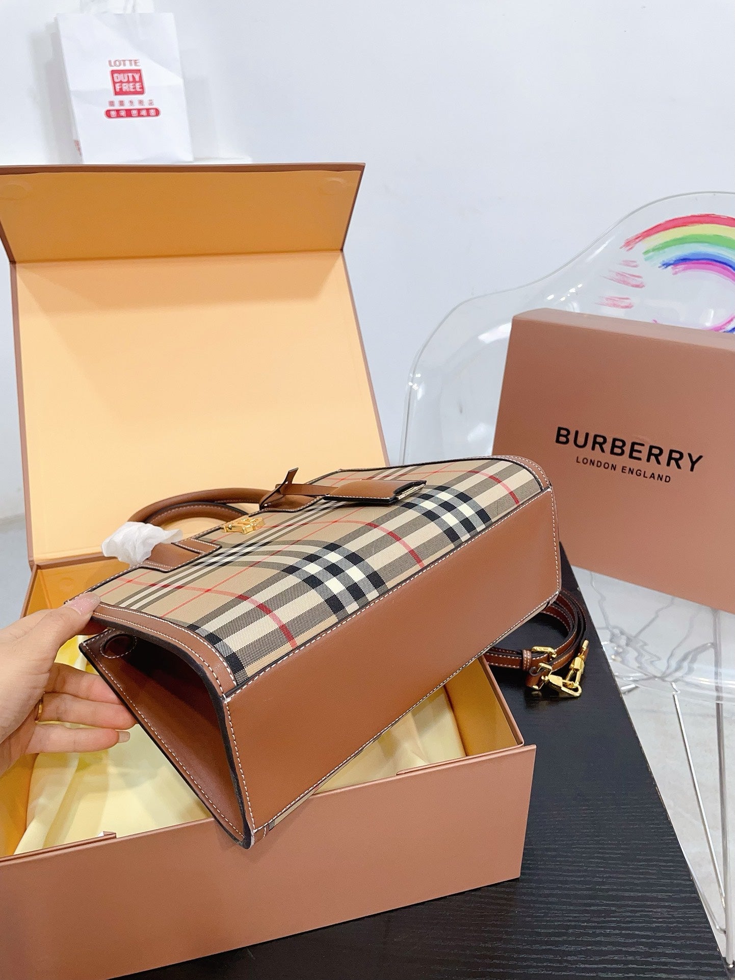 BBR feminine and elegant handbag 0724061203