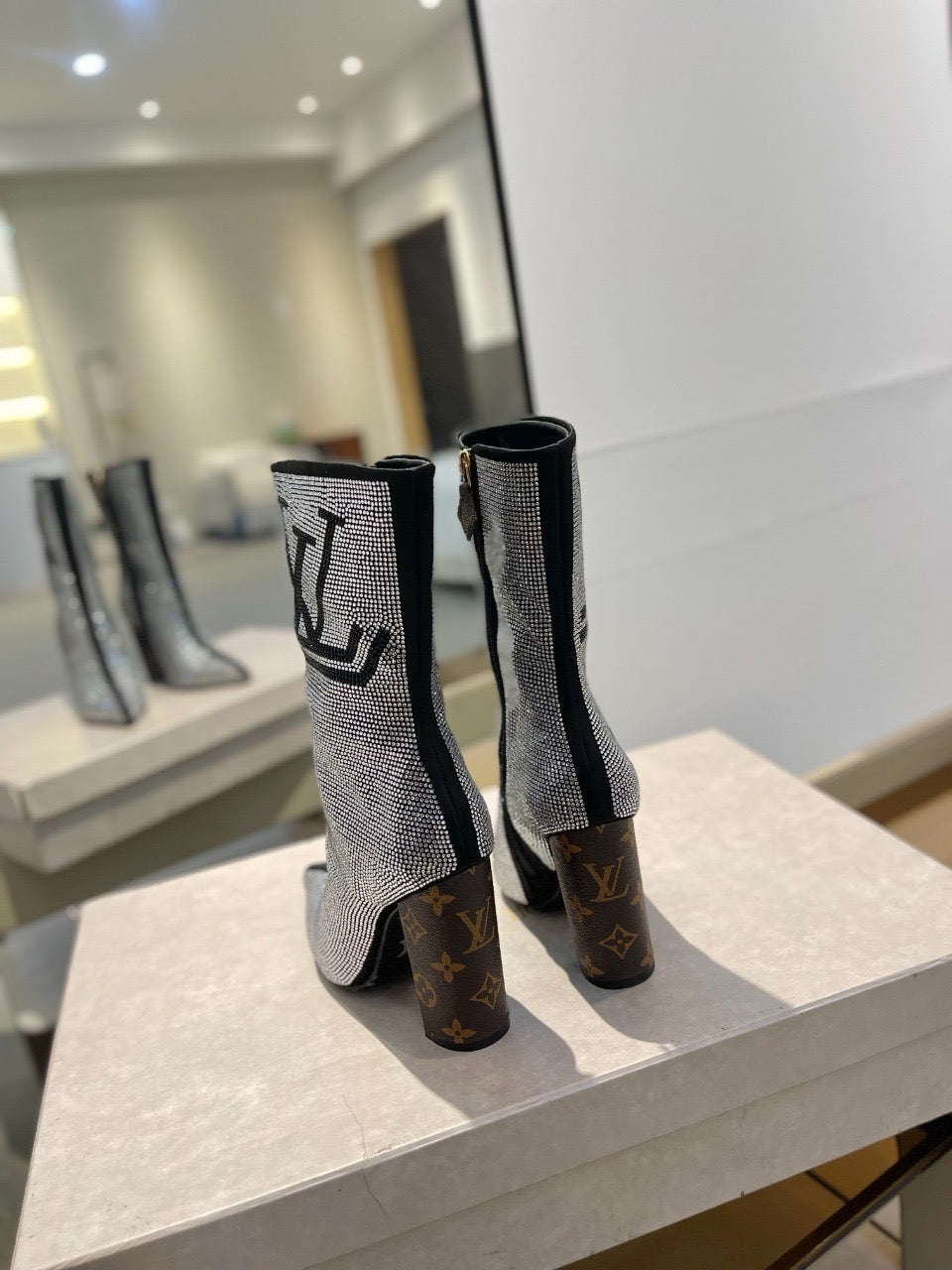 LV fashion rhinestone high-heeled mid-calf boots 0724102305