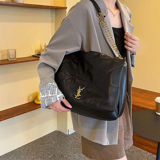 High-end Large-capacity Crossbody Bag 0823121101