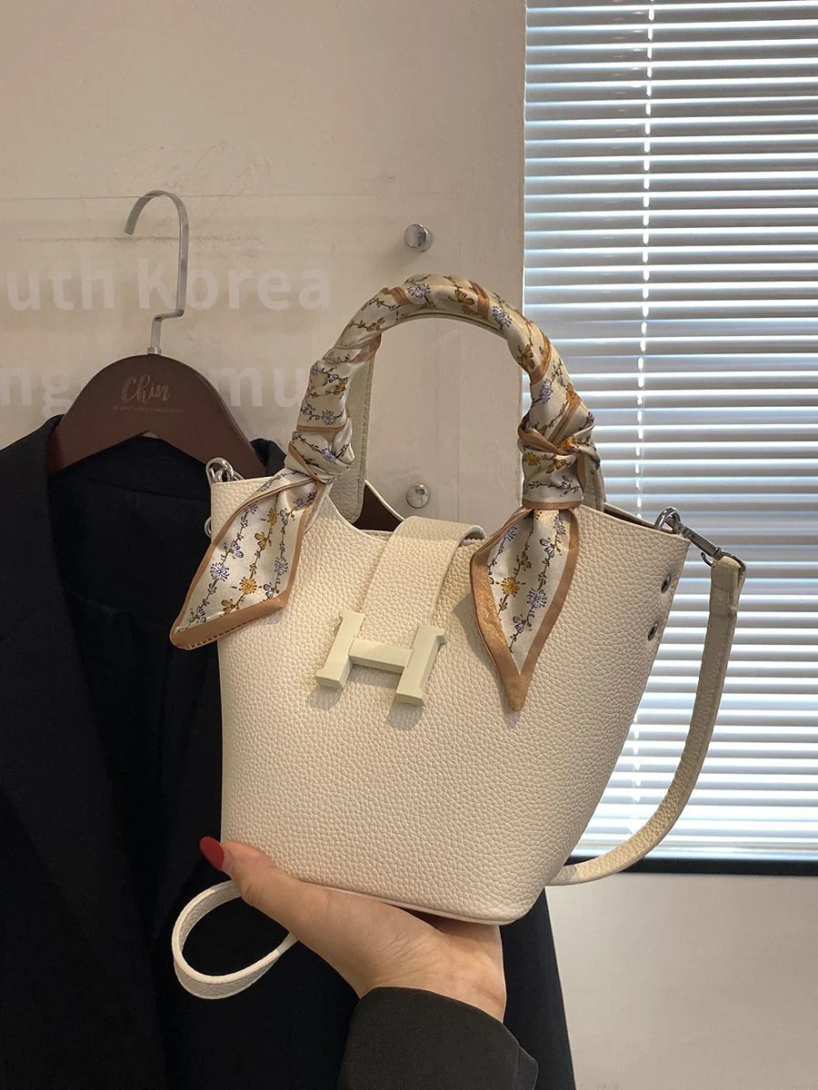 All-match Fashion Portable Messenger Bag 1024041612