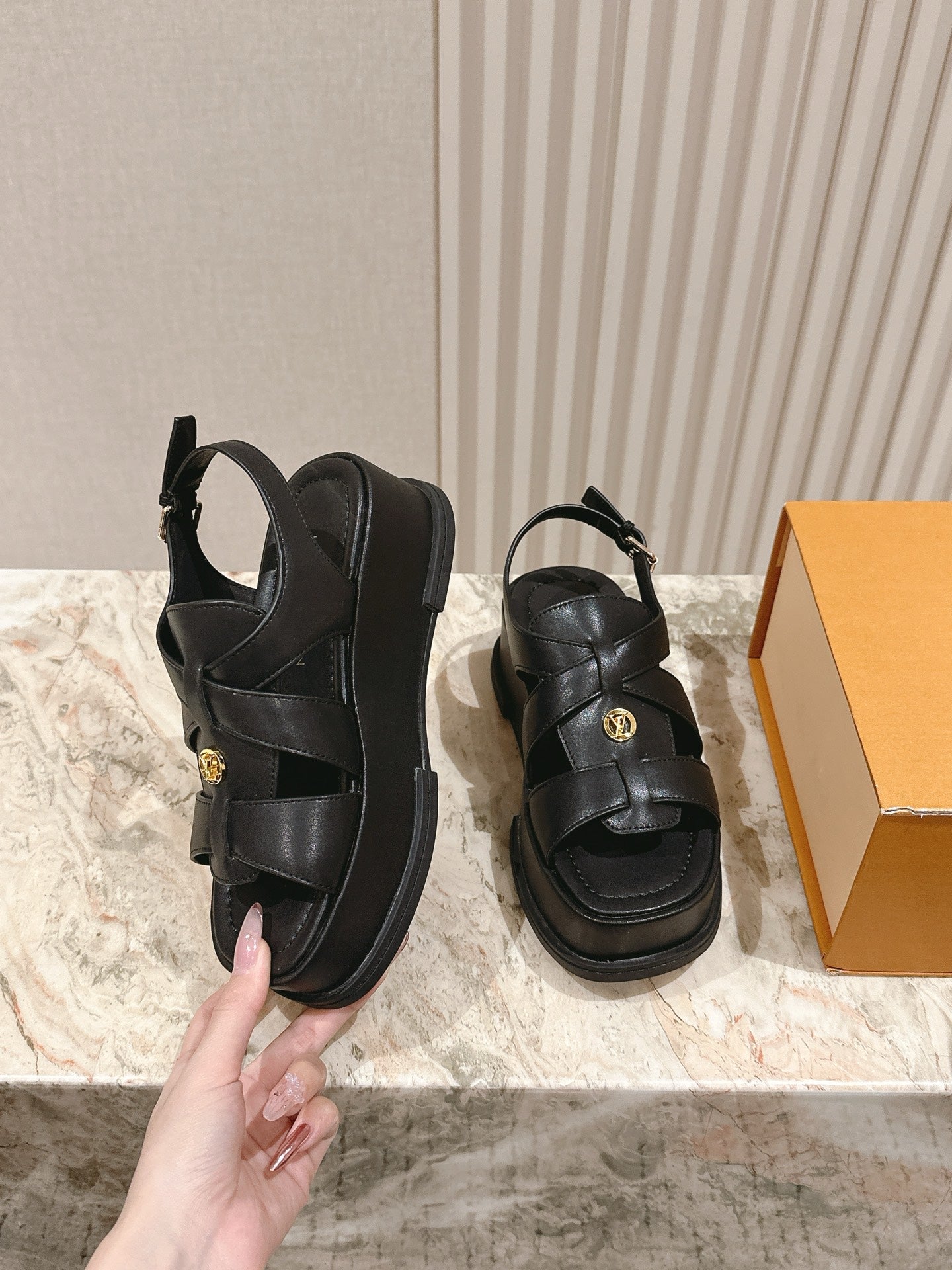 Lvv fashion thick-soled sandals 0725042802