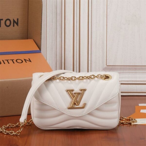 L New Wave Calfskin Small Chain Bag 0424062503