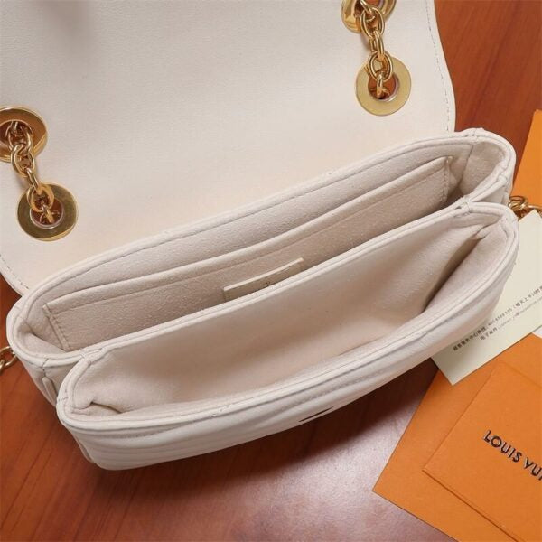 L New Wave Calfskin Small Chain Bag 0424062503