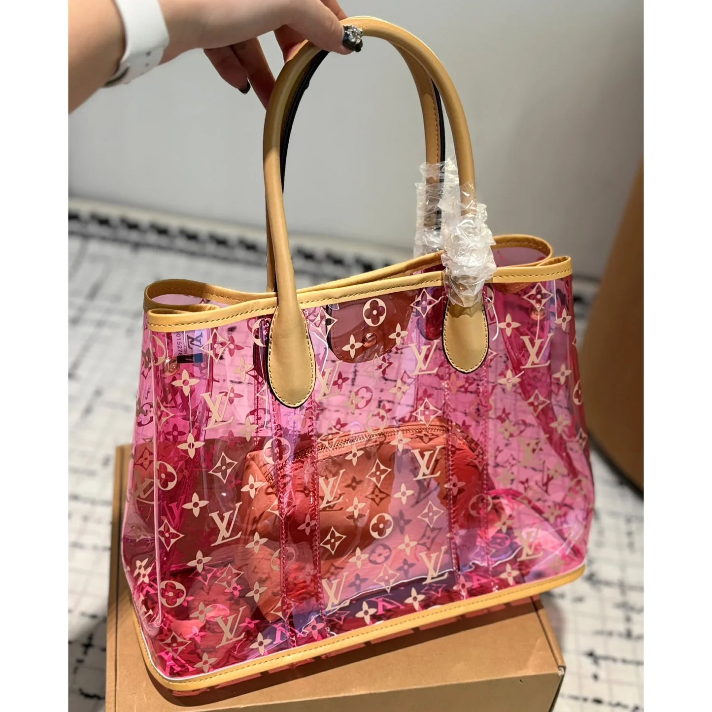 LV Beach Jelly Bag 1025012103