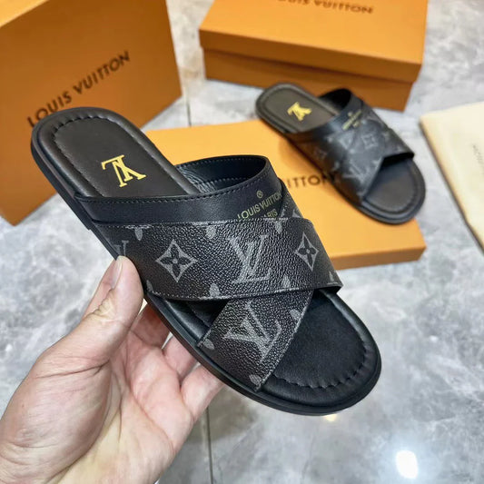 New fashion and casual men's sandals and slippers 1024042617