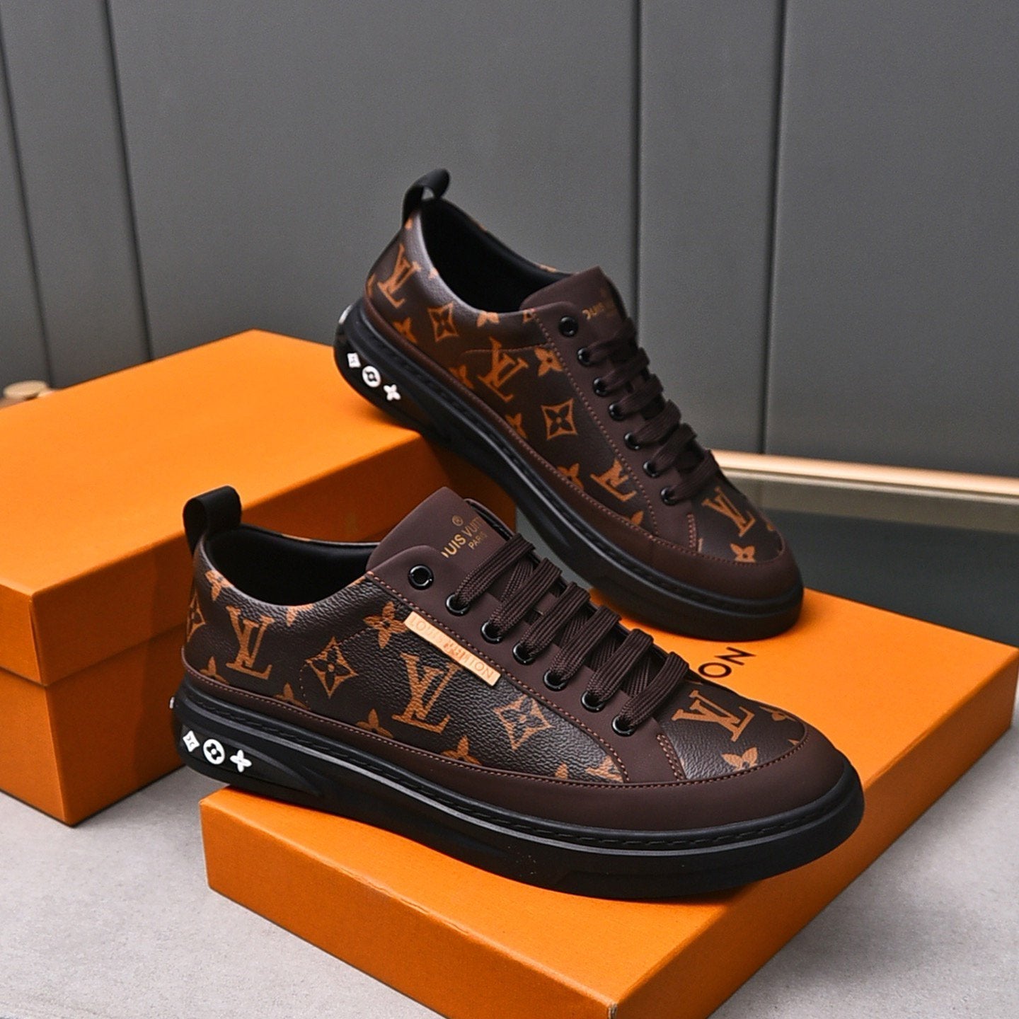 Classic Casual Sneakers 08231215LCJ01