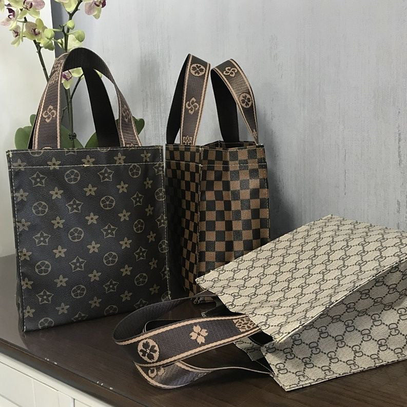 Large-capacity retro handbag 2025080713