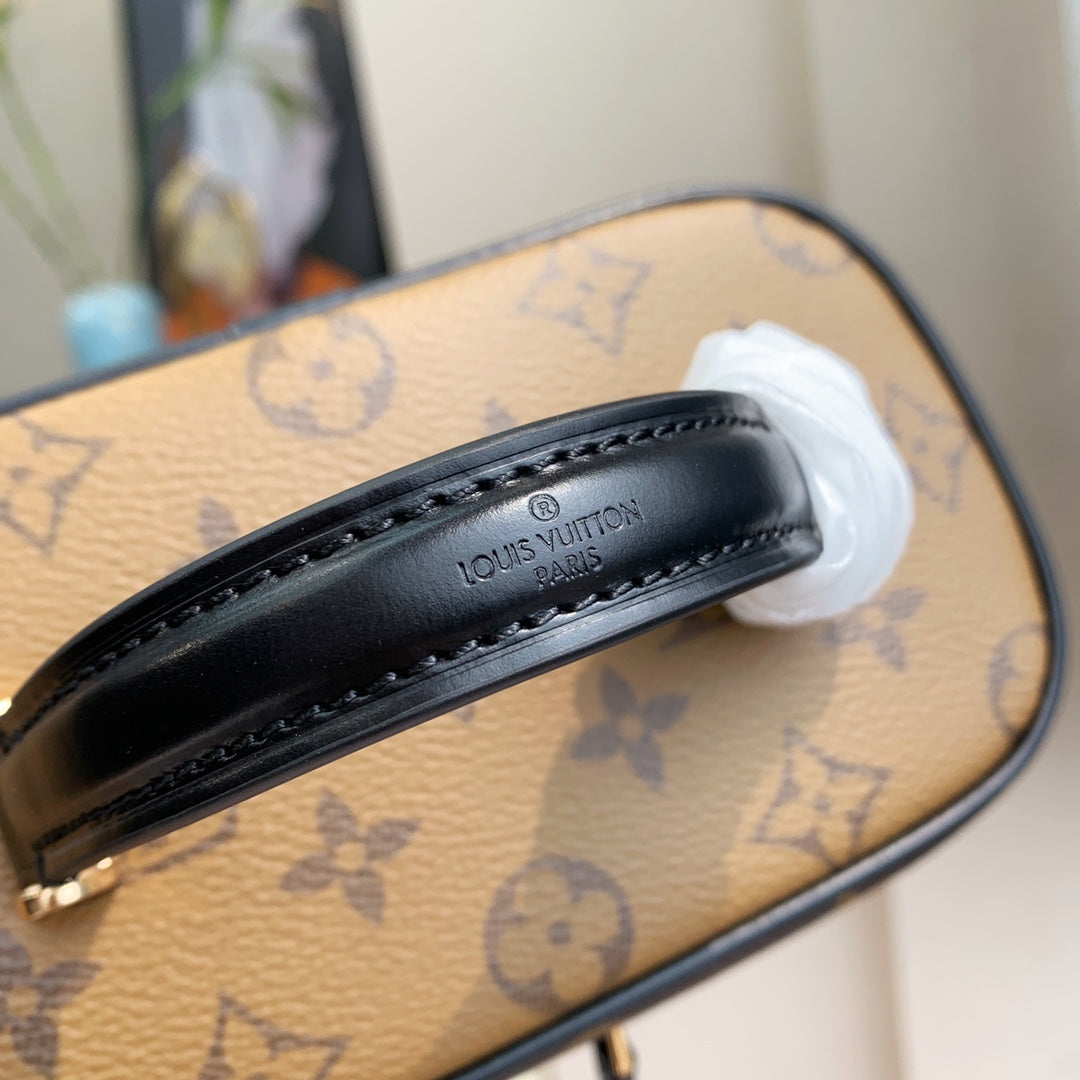 Luxury-VL VANITY Small Handbag Cosmetic Bag PD0423081608