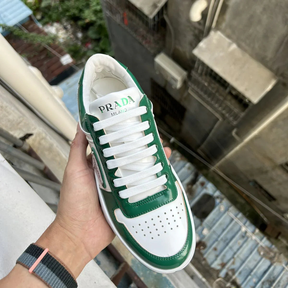 P New Women's Shoes Casual Shoes Triangle Buckle Lace-up Sneakers 1024060508