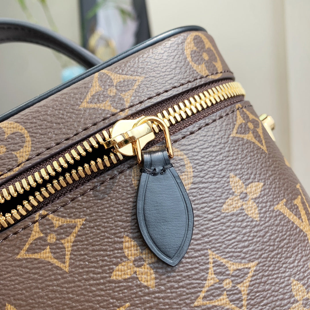 Luxury-VL VANITY Small Handbag Cosmetic Bag PD0423081608