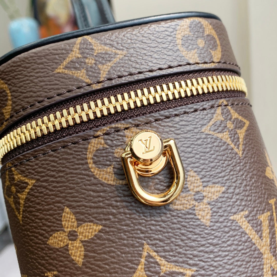 Luxury-VL VANITY Small Handbag Cosmetic Bag PD0423081608