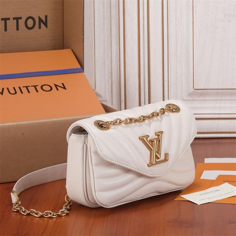 L New Wave Calfskin Small Chain Bag 0424062503