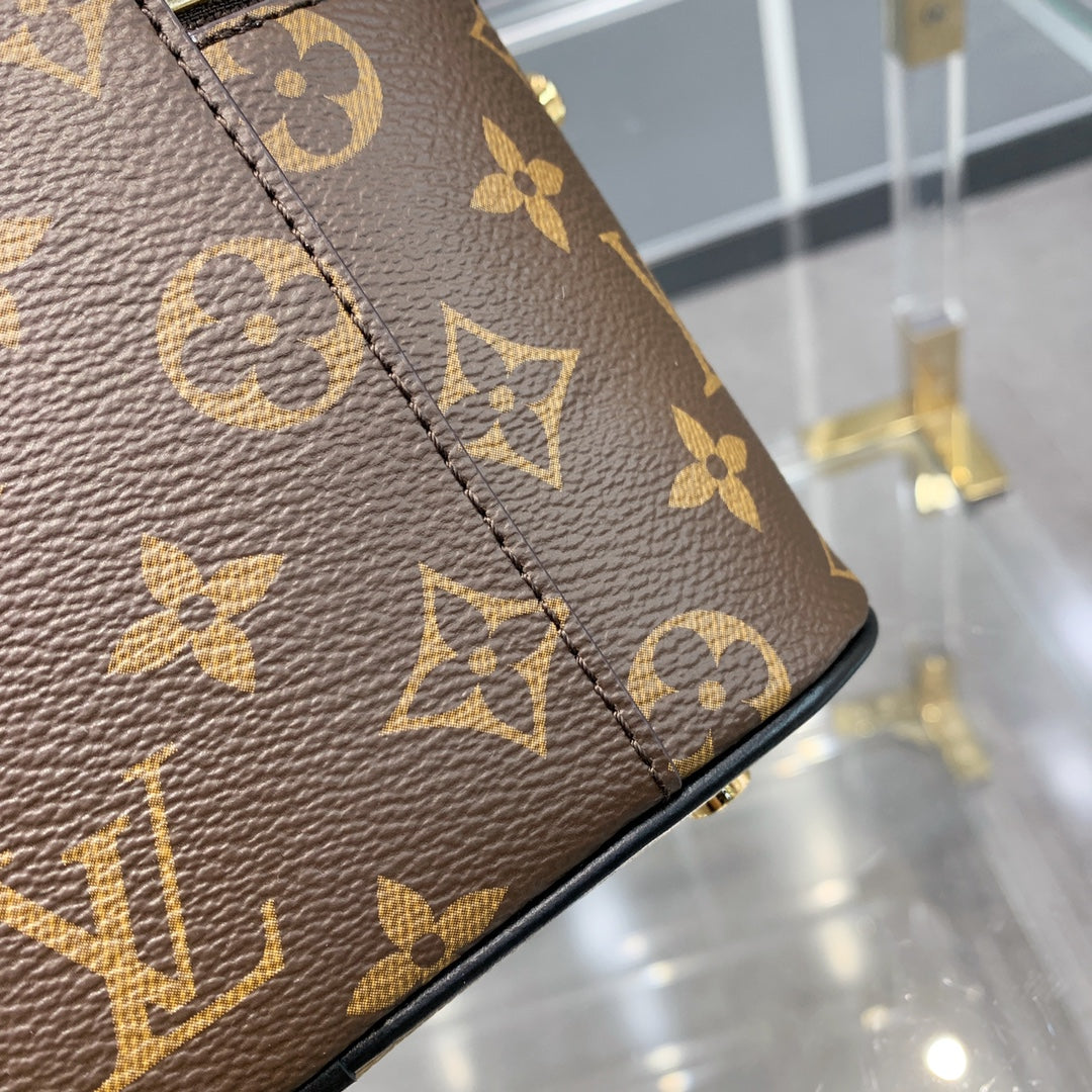 Luxury-VL VANITY Small Handbag Cosmetic Bag PD0423081608