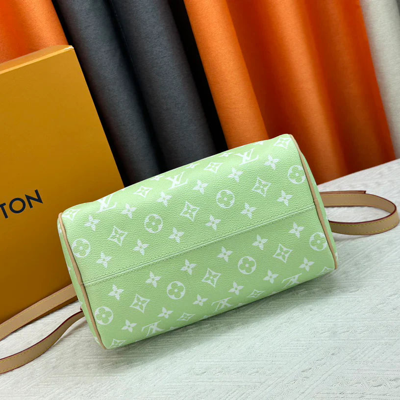 Stylish Soft Cowhide Leather Handbag 1025062315