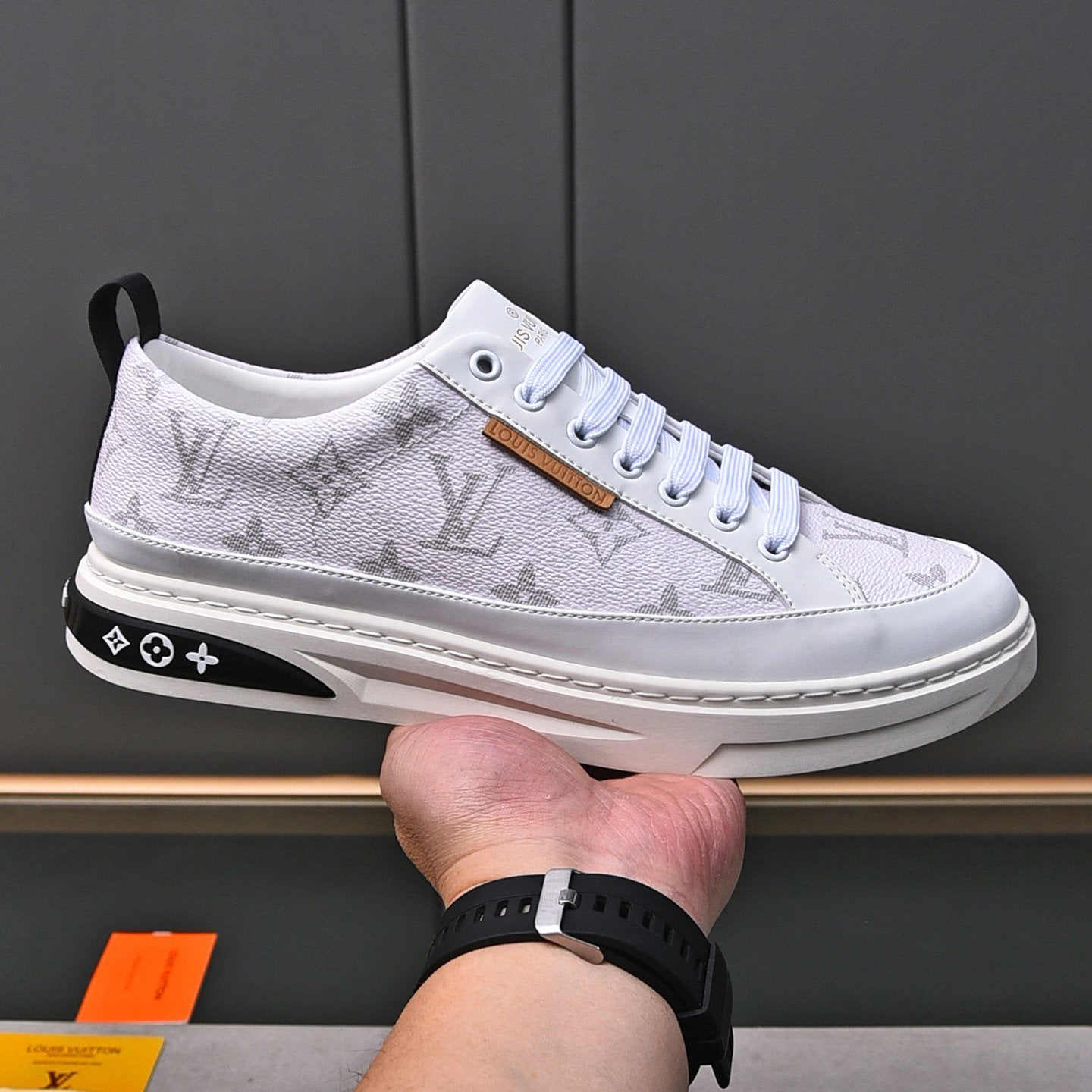 Classic Casual Sneakers 08231215LCJ01