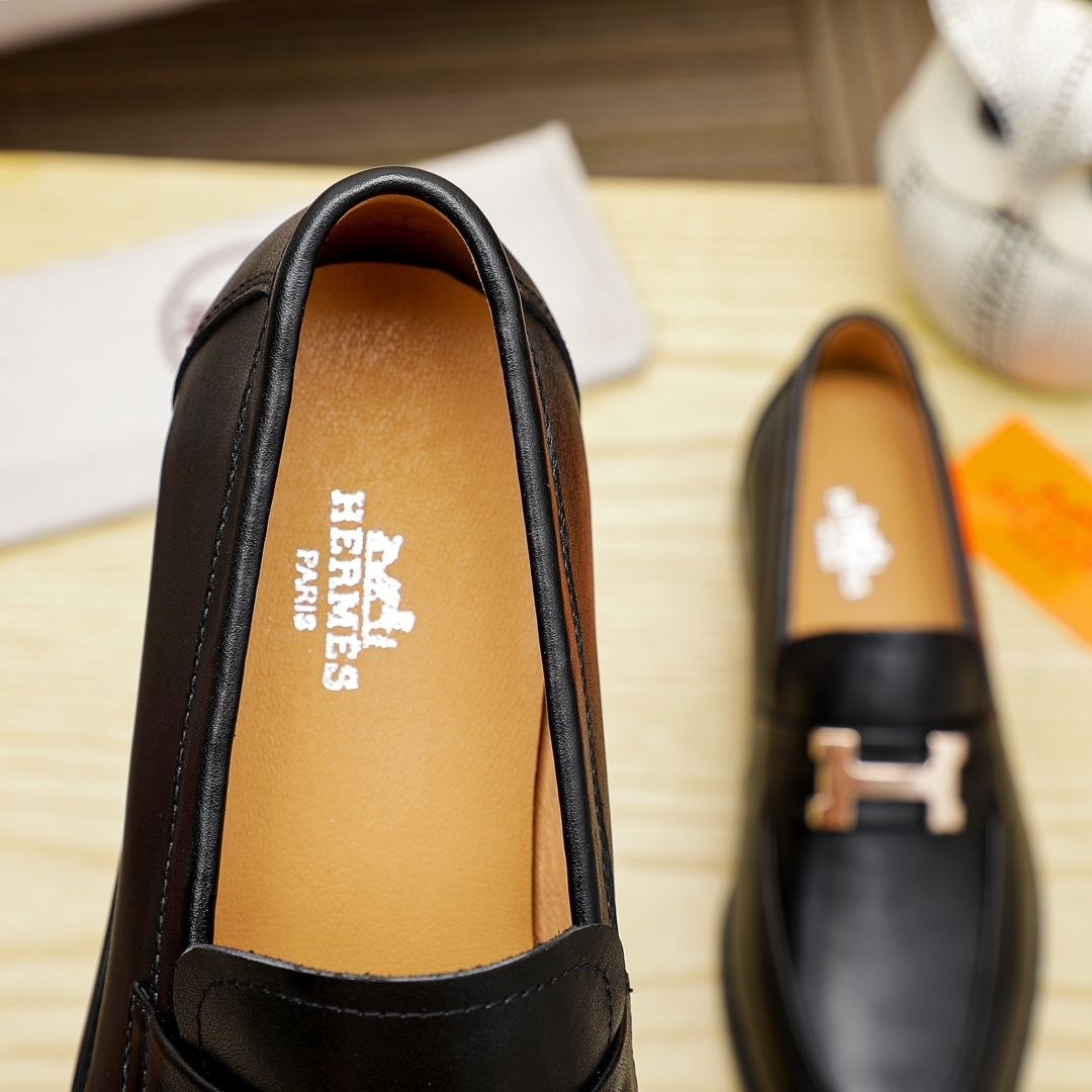 Classic leather anti-slip on shoes XC0224061101