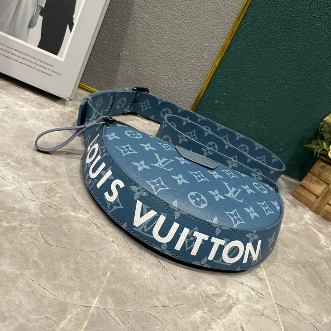 Hundred Shoulder Half Round Moon Bag 1025070324