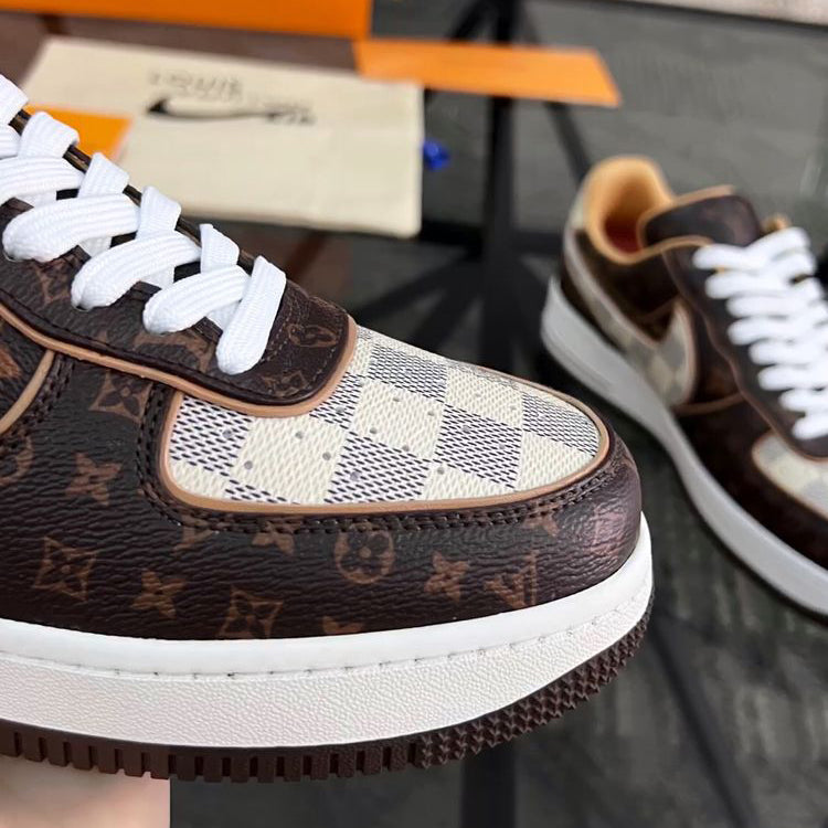 Fashion Casual Brown V& Jointly Signed Sneakers V03