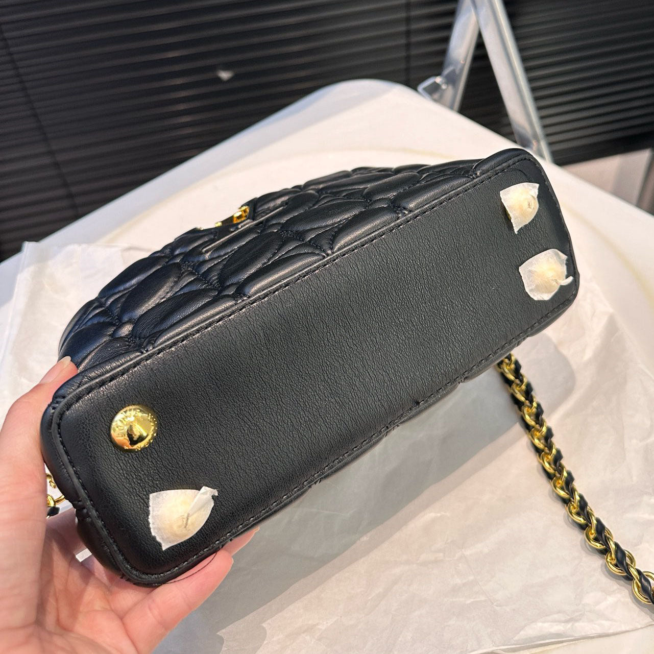 LV new CAPUCINES sheepskin embroidery handbag XC24100903