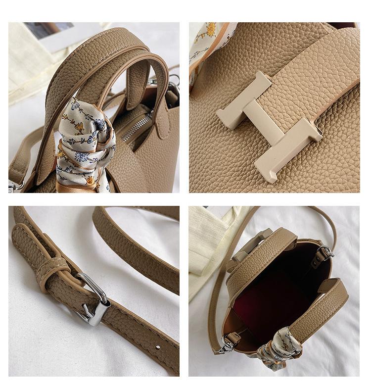 All-match Fashion Portable Messenger Bag 1024041612