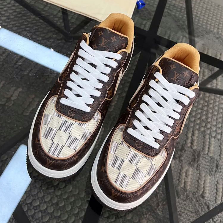 Fashion Casual Brown V& Jointly Signed Sneakers V03