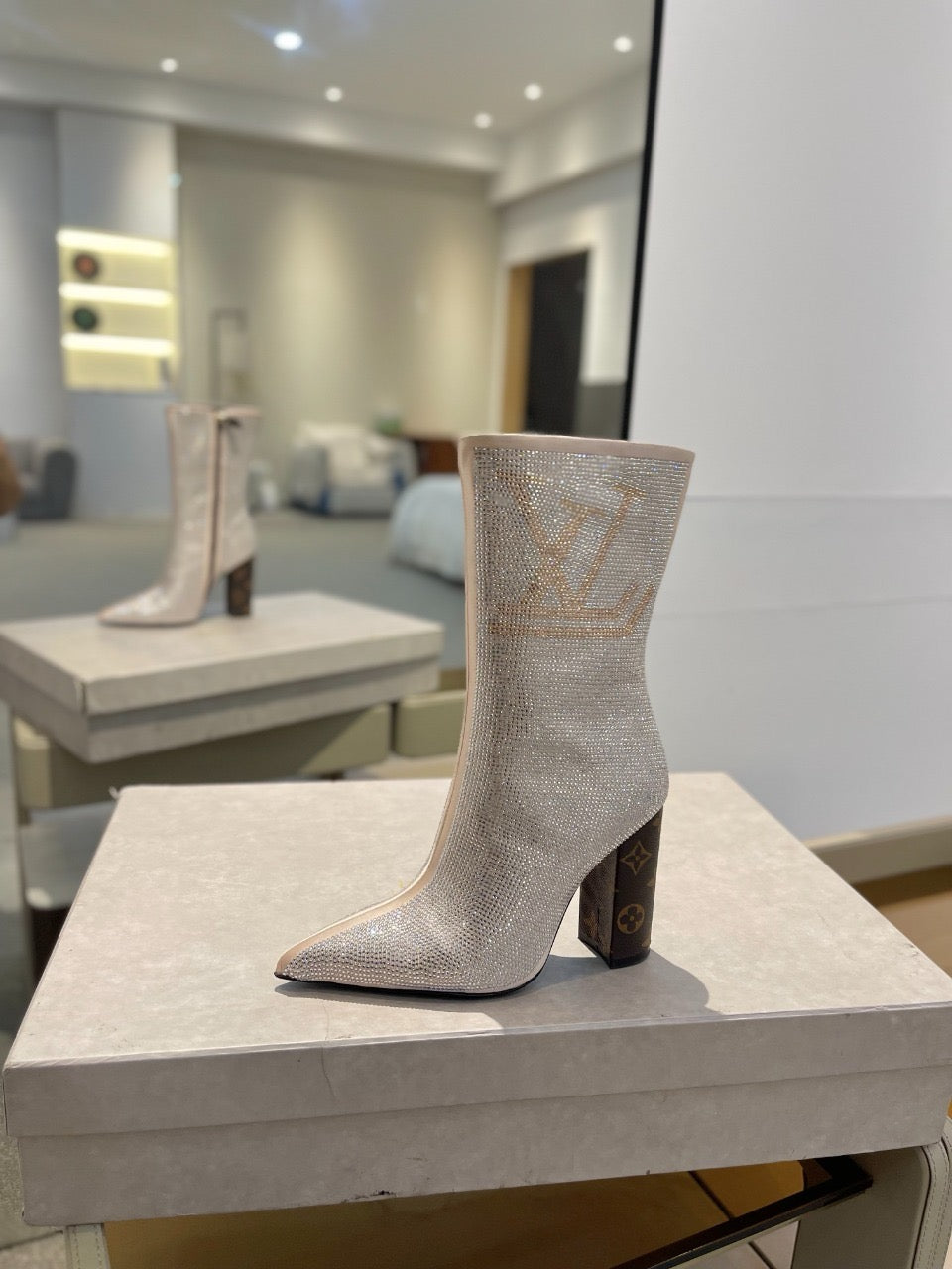 LV fashion rhinestone high-heeled mid-calf boots 0724102305