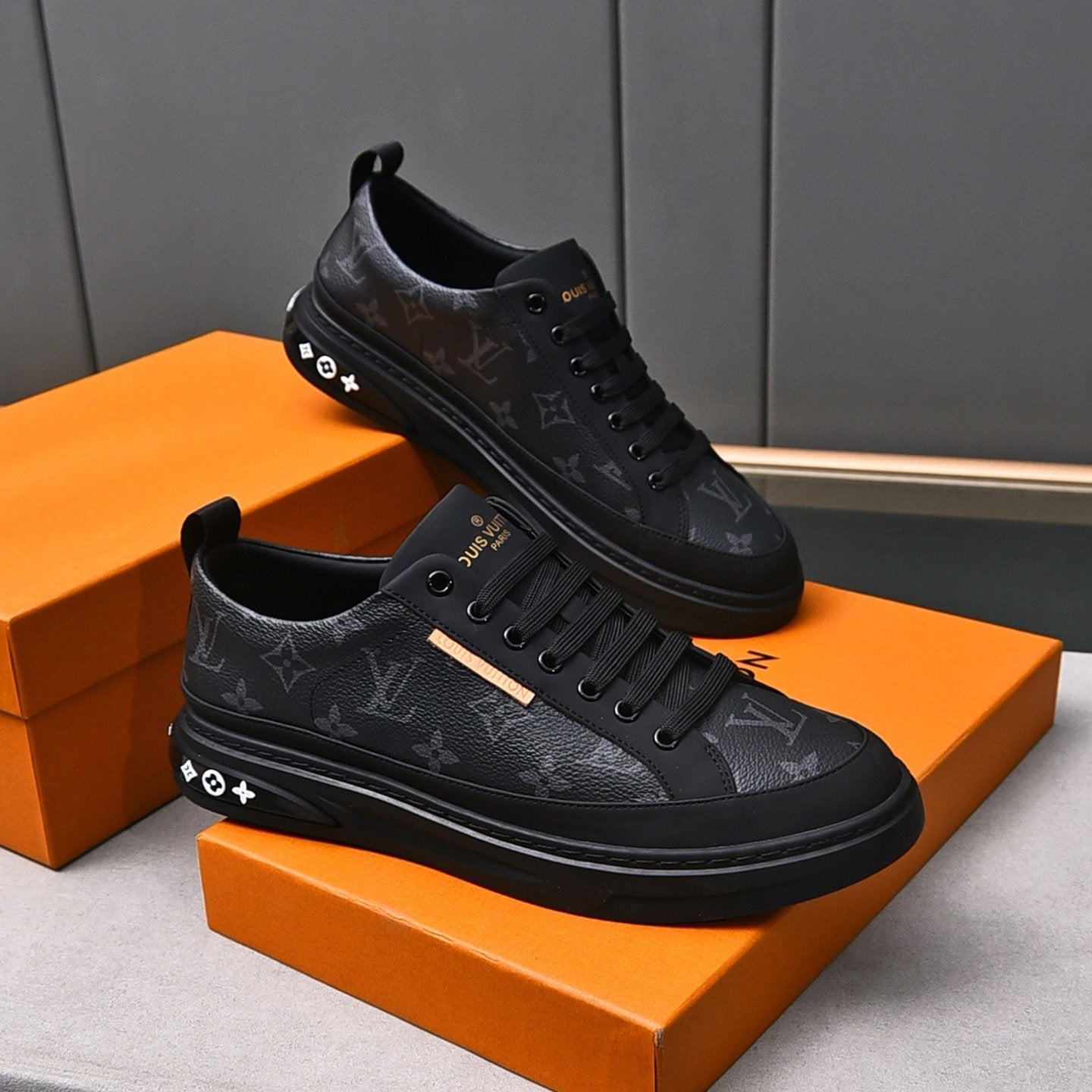 Classic Casual Sneakers 08231215LCJ01