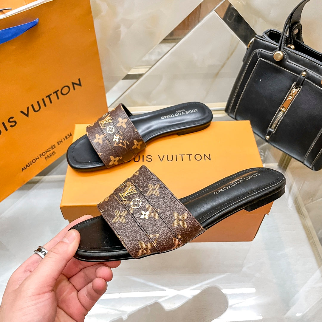 Flat bottom slippers 1824042405