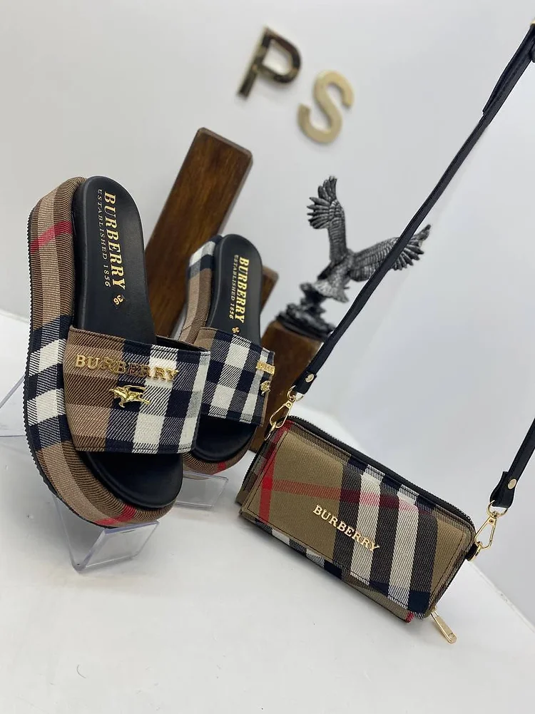 New fashion and versatile women's sandals and slippers 0424042501