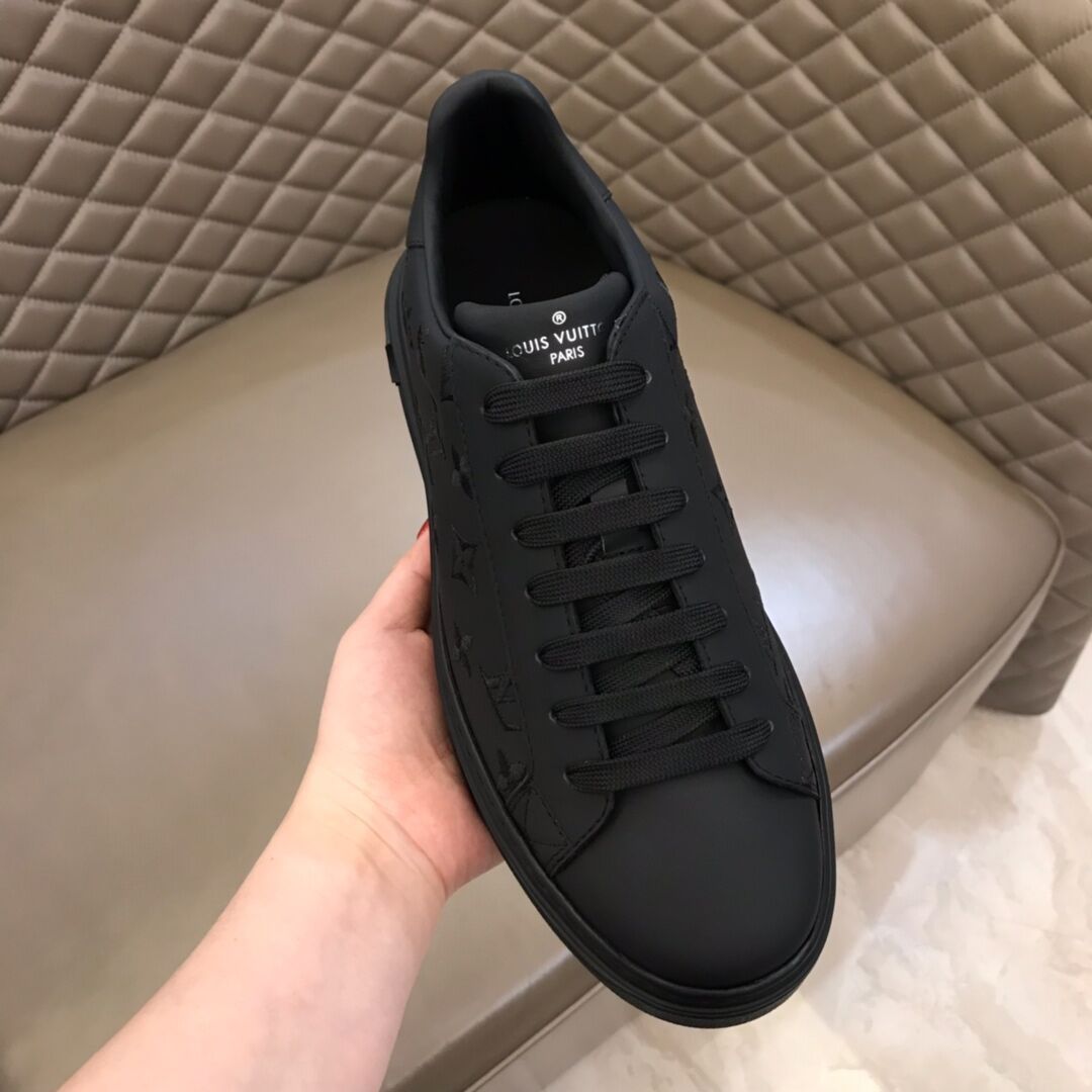BLACK LEATHER MONOGRAM LUXEMBOURG SNEAKER