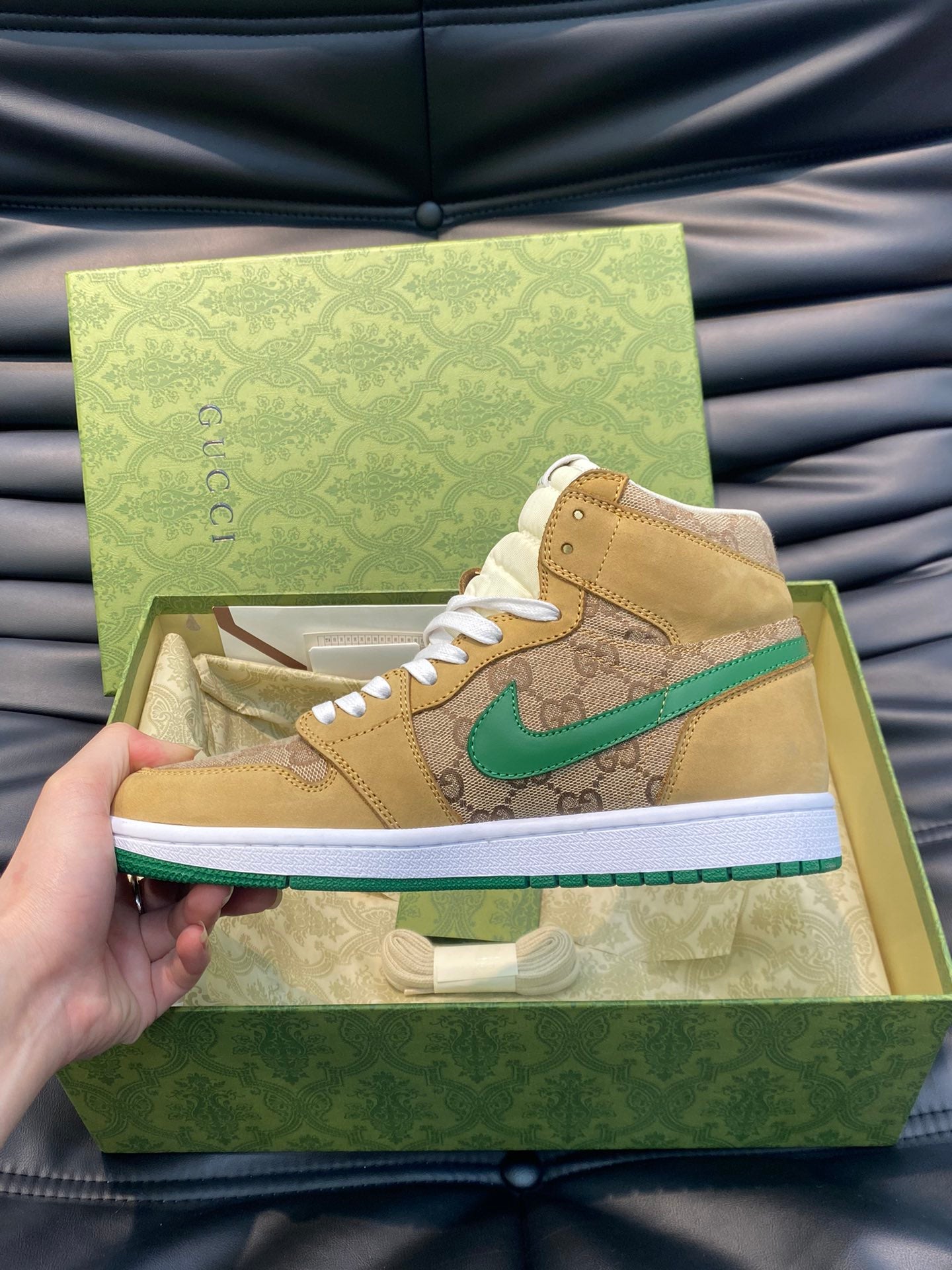 24 Limited Edition G & NK Inverted Hook Collaboration Sneakers 0424082610