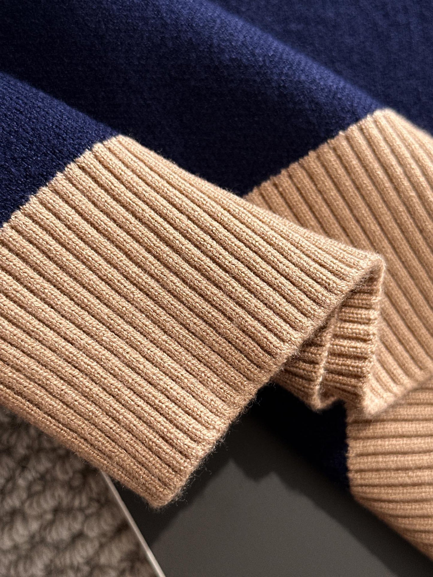 GG Fashion Print Crewneck Sweater 0724121811