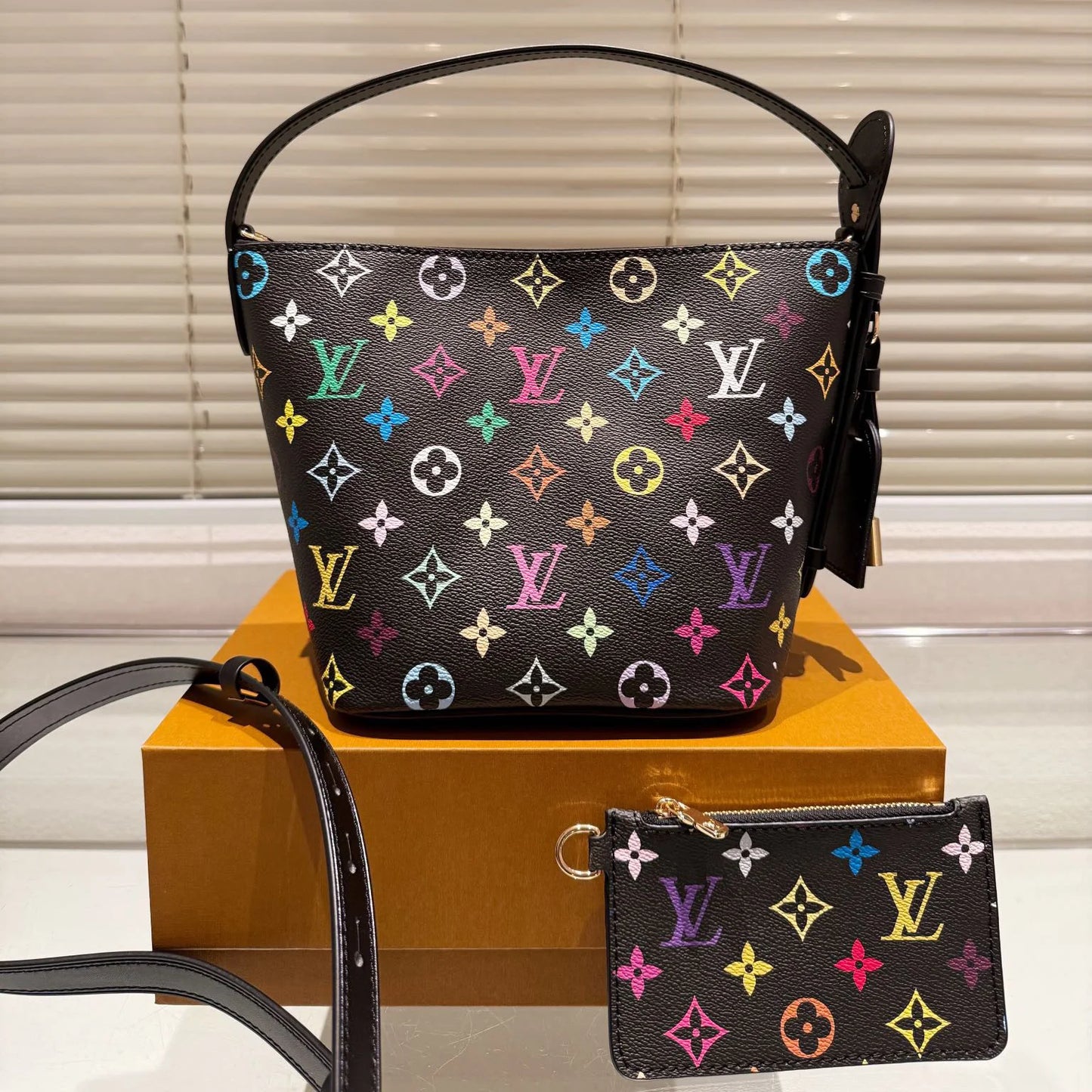 Fashion and versatile handbag 1025011514