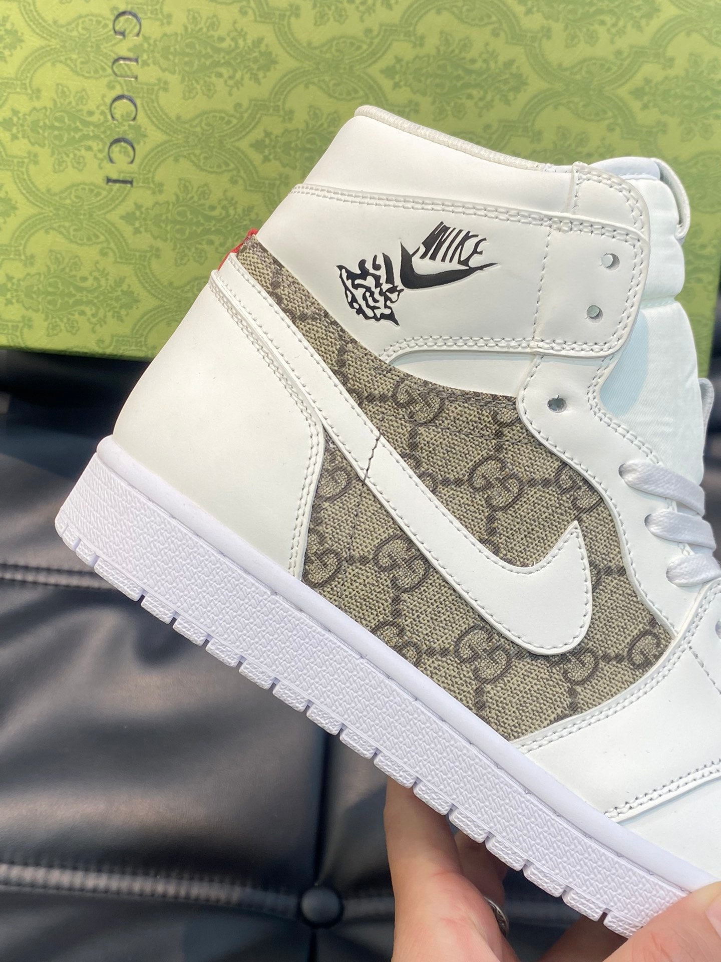 24 Limited Edition G & NK Inverted Hook Collaboration Sneakers 0424082610