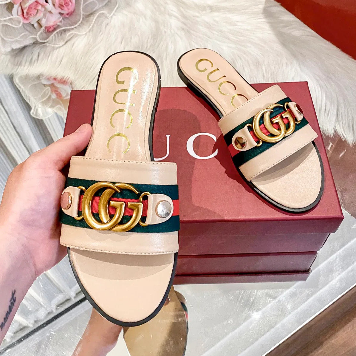 Classic Logo Woven Sandals 1025070209