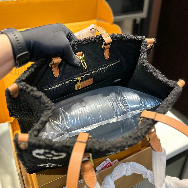 Handbags and crossbody bags 1024101023