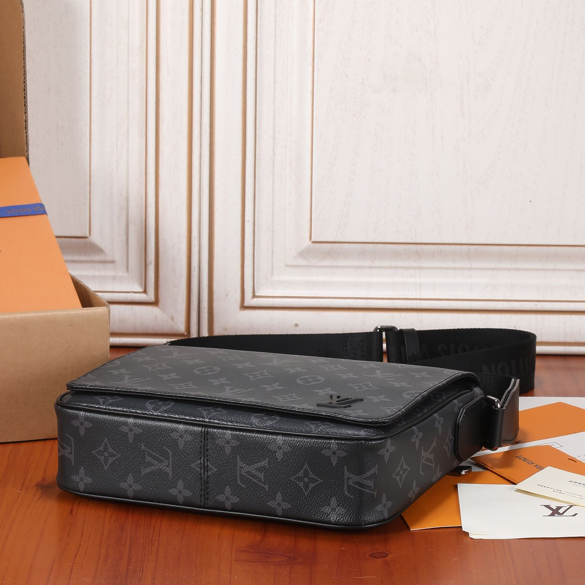 New fashion all-match one-shoulder diagonal high-end messenger bag